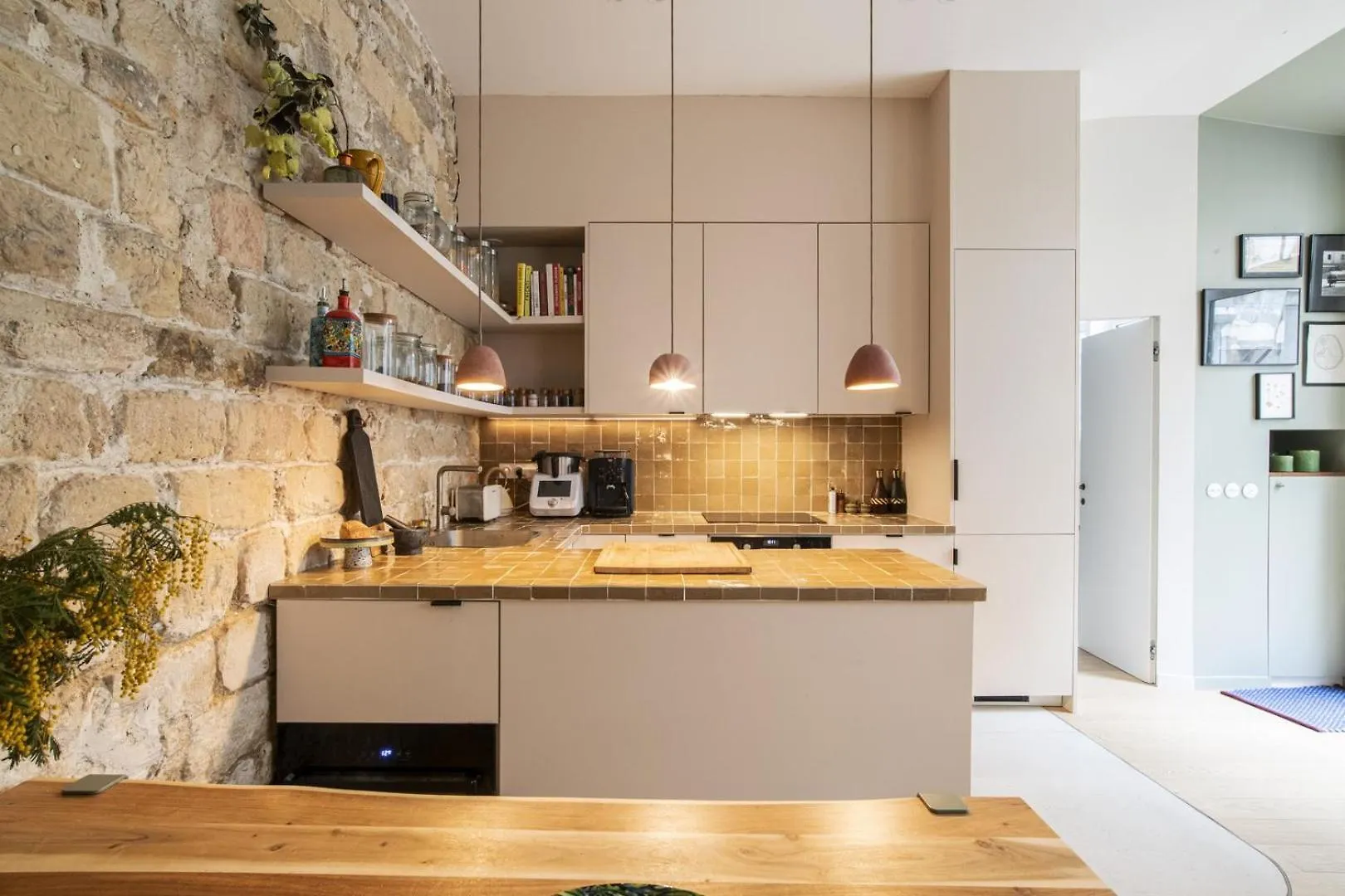 Hippie Foody Lovers Apartment Paris